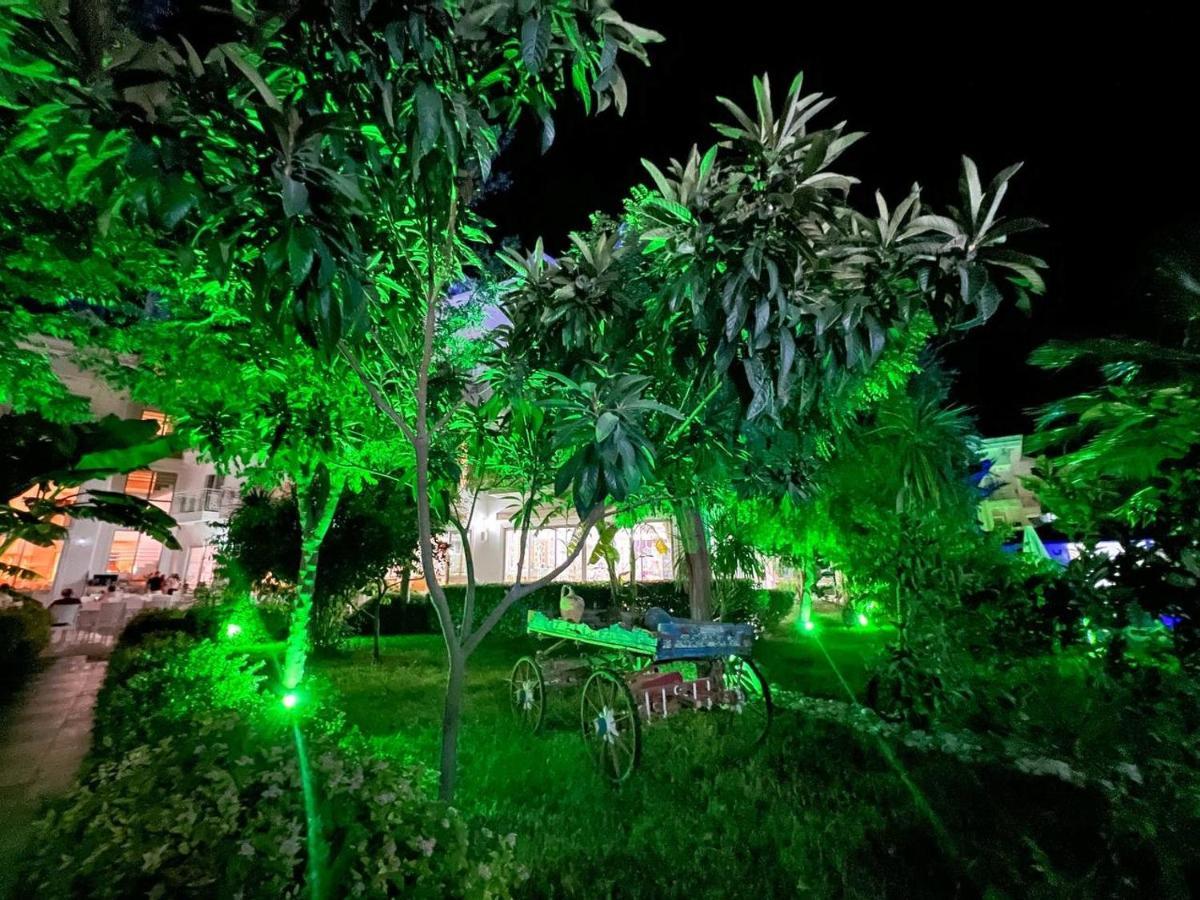 Golden Sunset Hotel&Spa Kemer Exterior photo The garden of the house